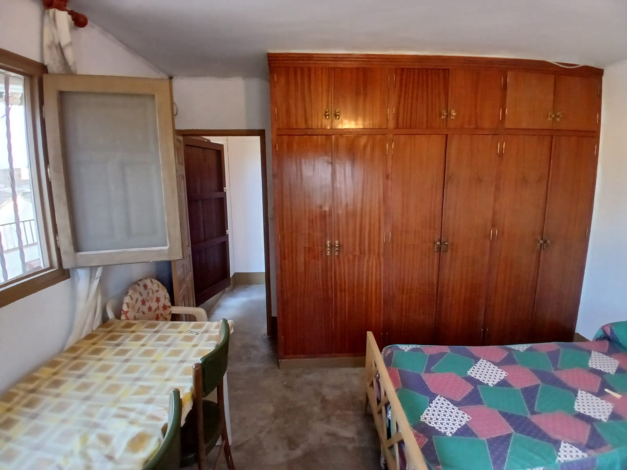 Good conditioned large house in centre of Velez-Rubio