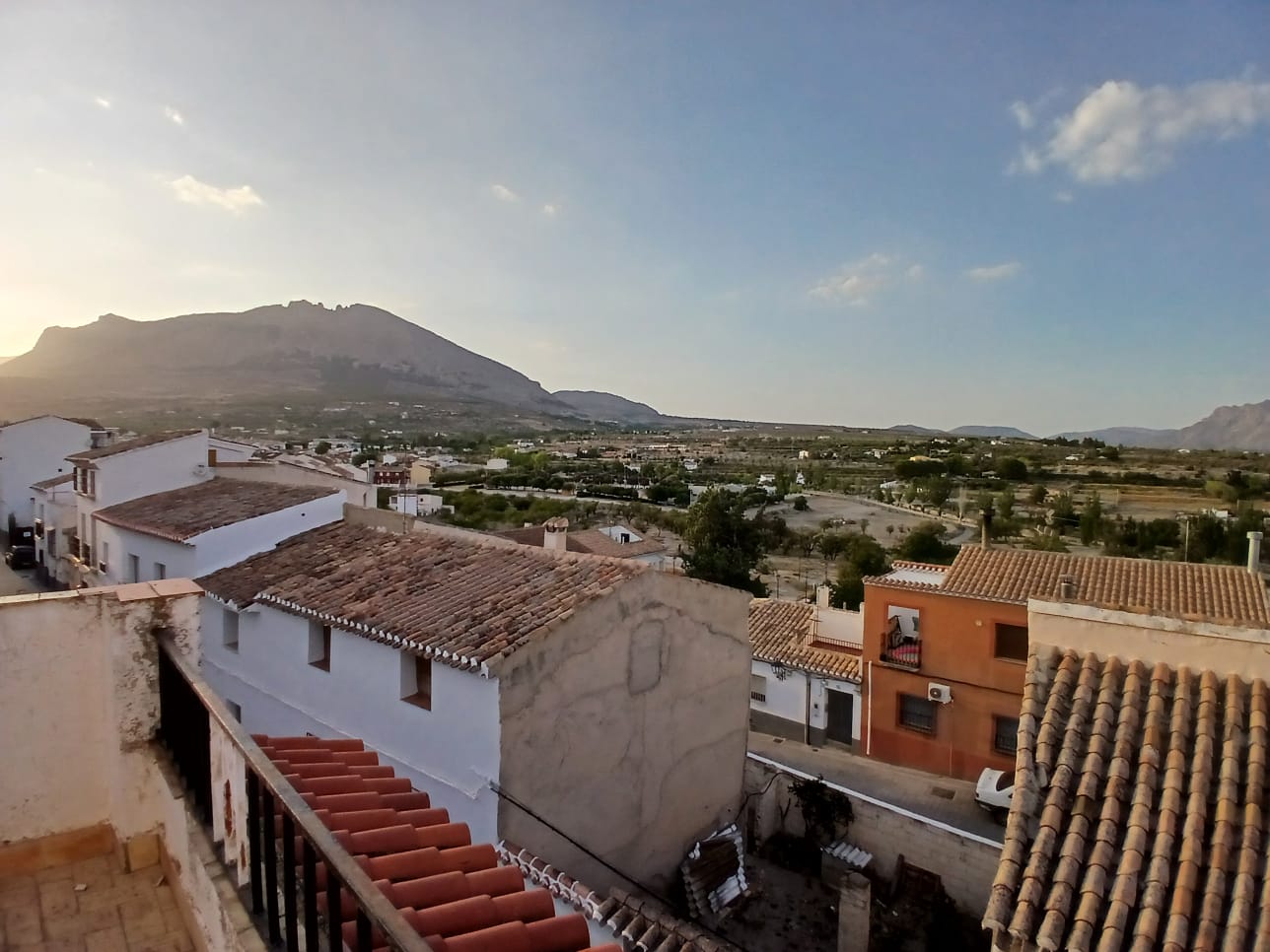 Good conditioned large house in centre of Velez-Rubio