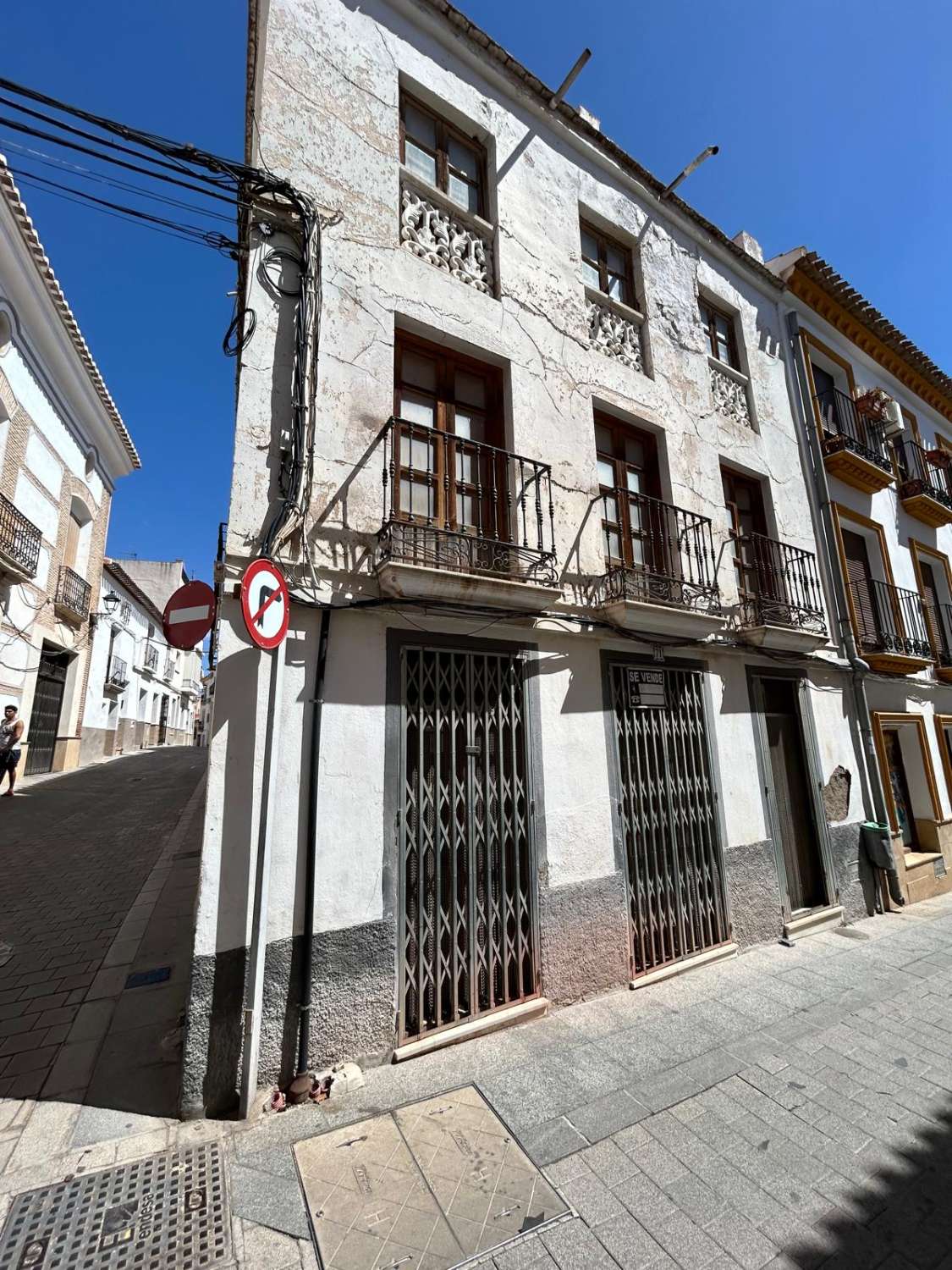 Casa grande con antigua pescadería en planta baja en Vélez-Rubio