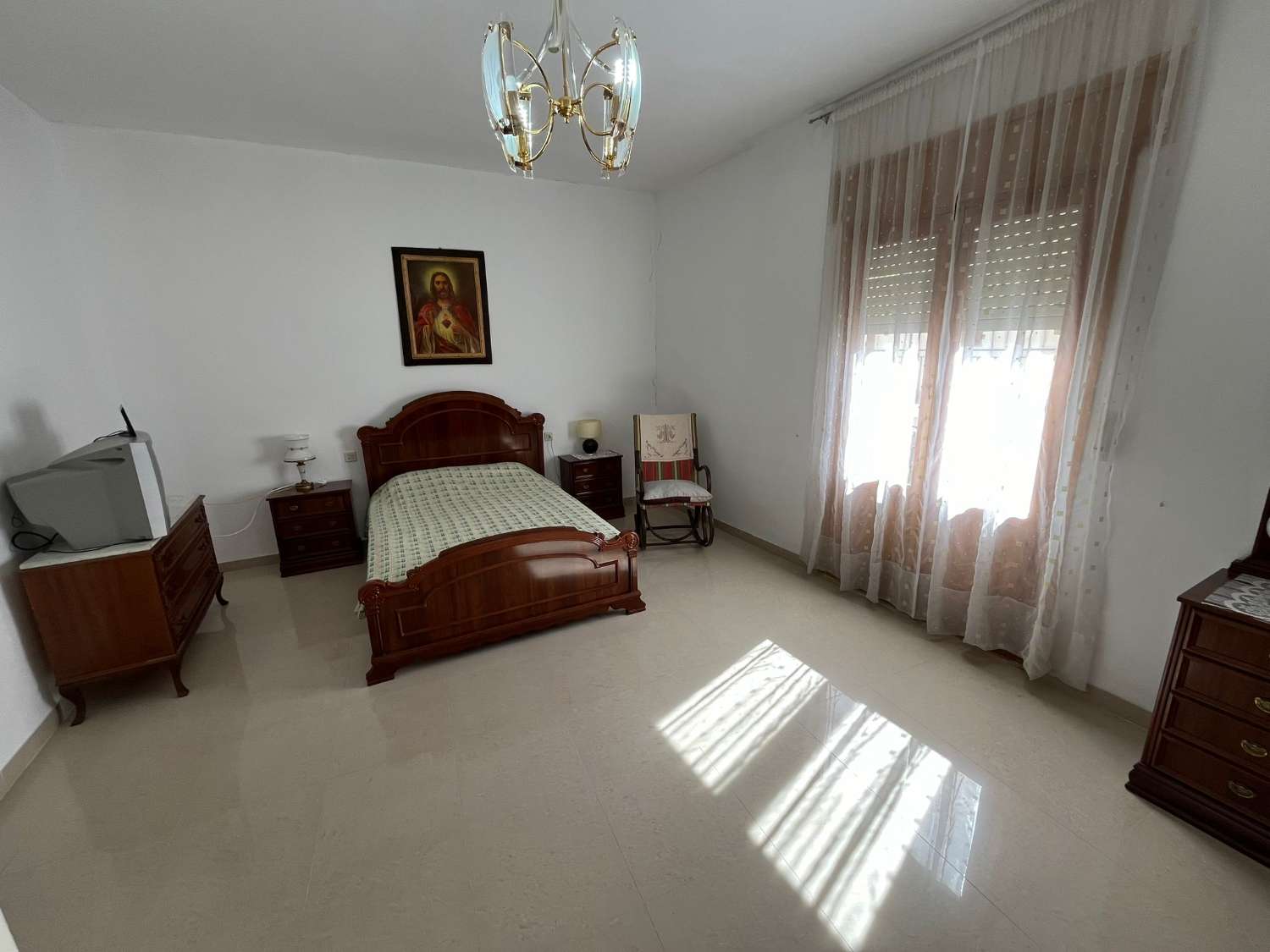 5 Bedroom house, 2 baths, Garage & Patio - Velez Blanco