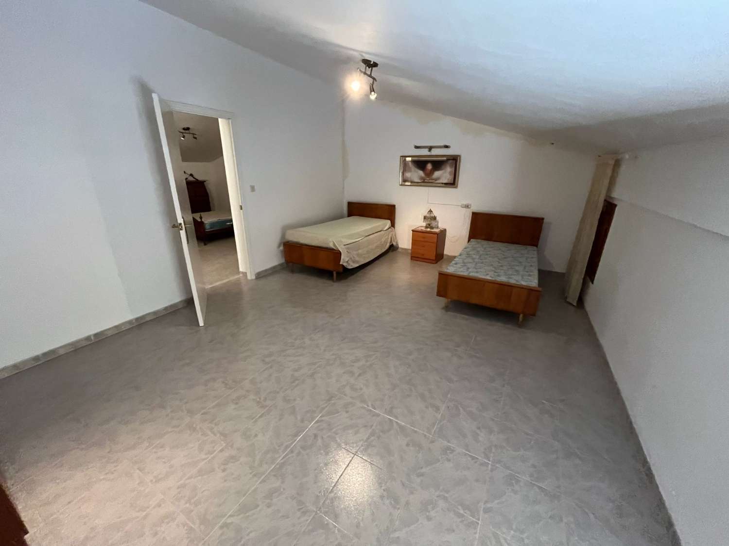 Haus mit 5 Schlafzimmern, 2 Bädern, Garage und Terrasse - Velez Blanco