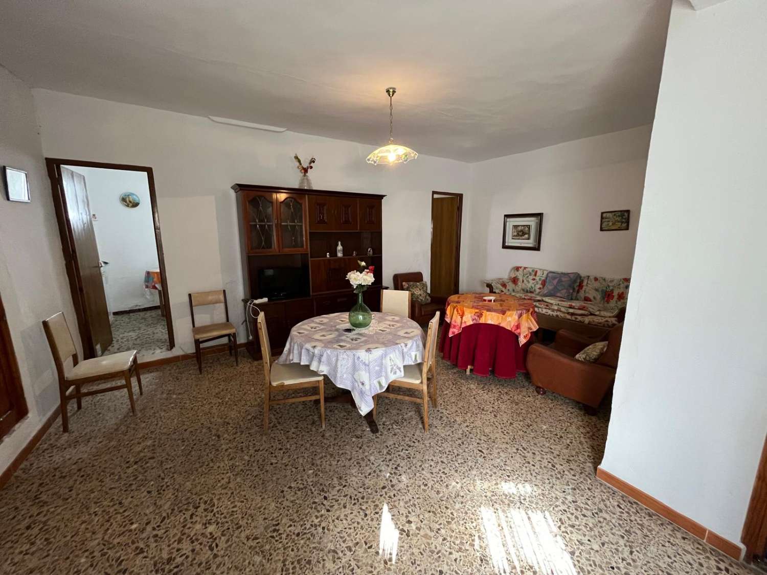 5 Bed, 1 bed Corner Townhouse in Velez Blanco