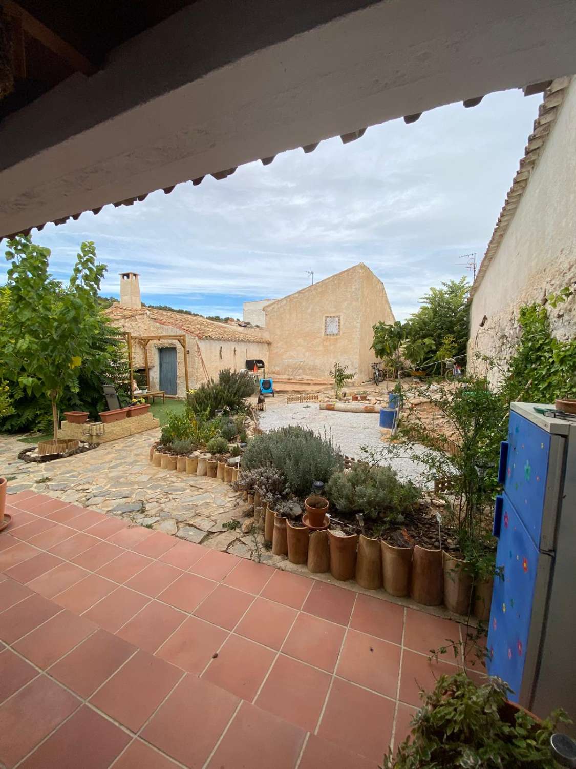 Superbe maison de 3 chambres avec grand jardin à Maria