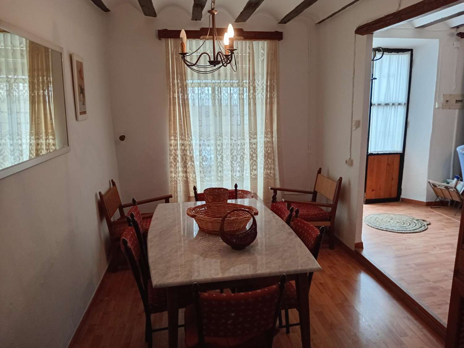 Beautiful 5 bedroom house in heart of Velez Blanco with outside space