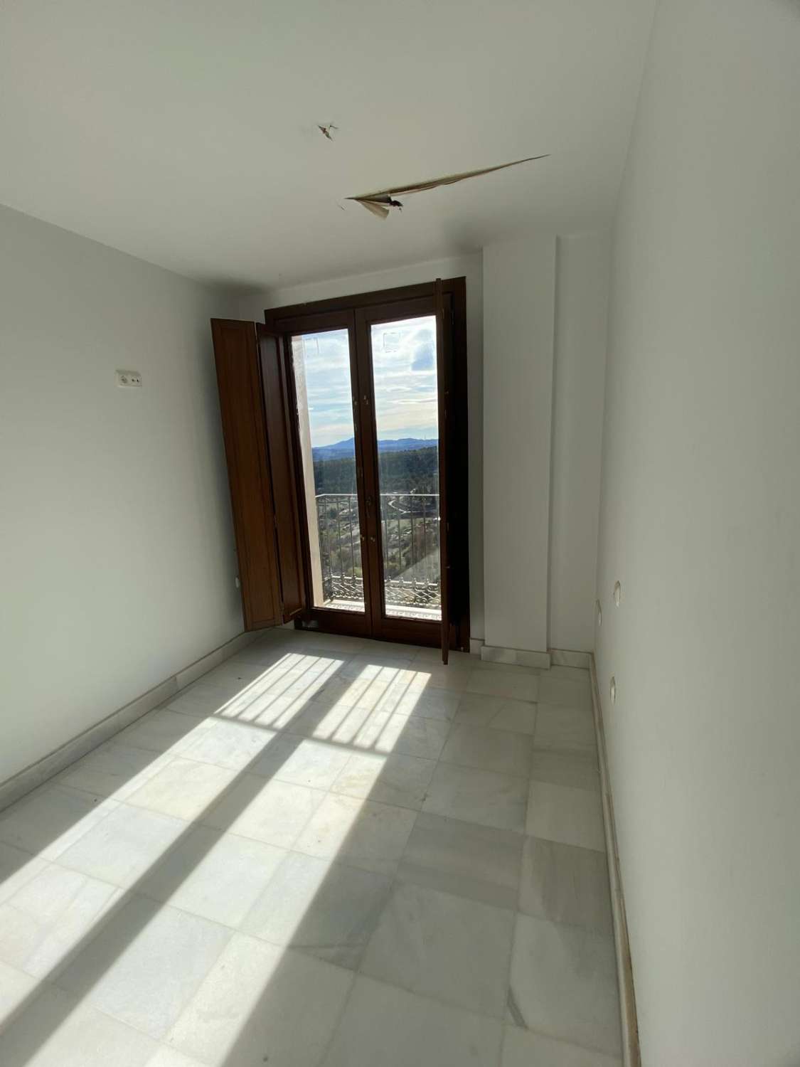 Luxury 2 bed, 2 bath flat in prime position Velez Blanco with stunning views