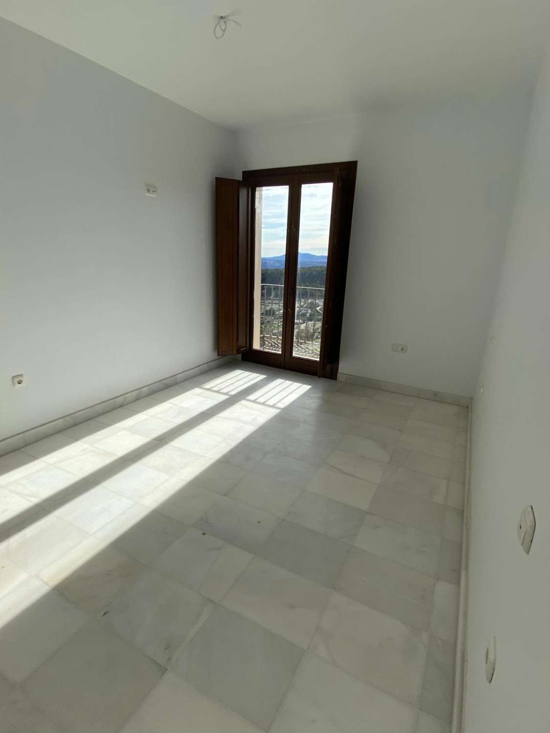 Luxury 2 bed, 2 bath flat in prime position Velez Blanco with stunning views