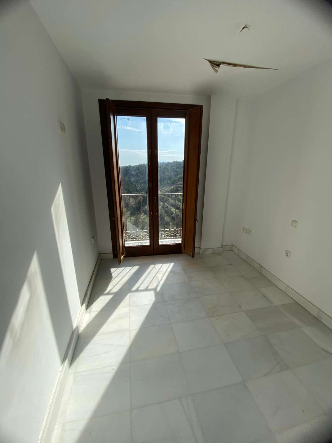 Luxury 2 bed, 2 bath flat in prime position Velez Blanco with stunning views