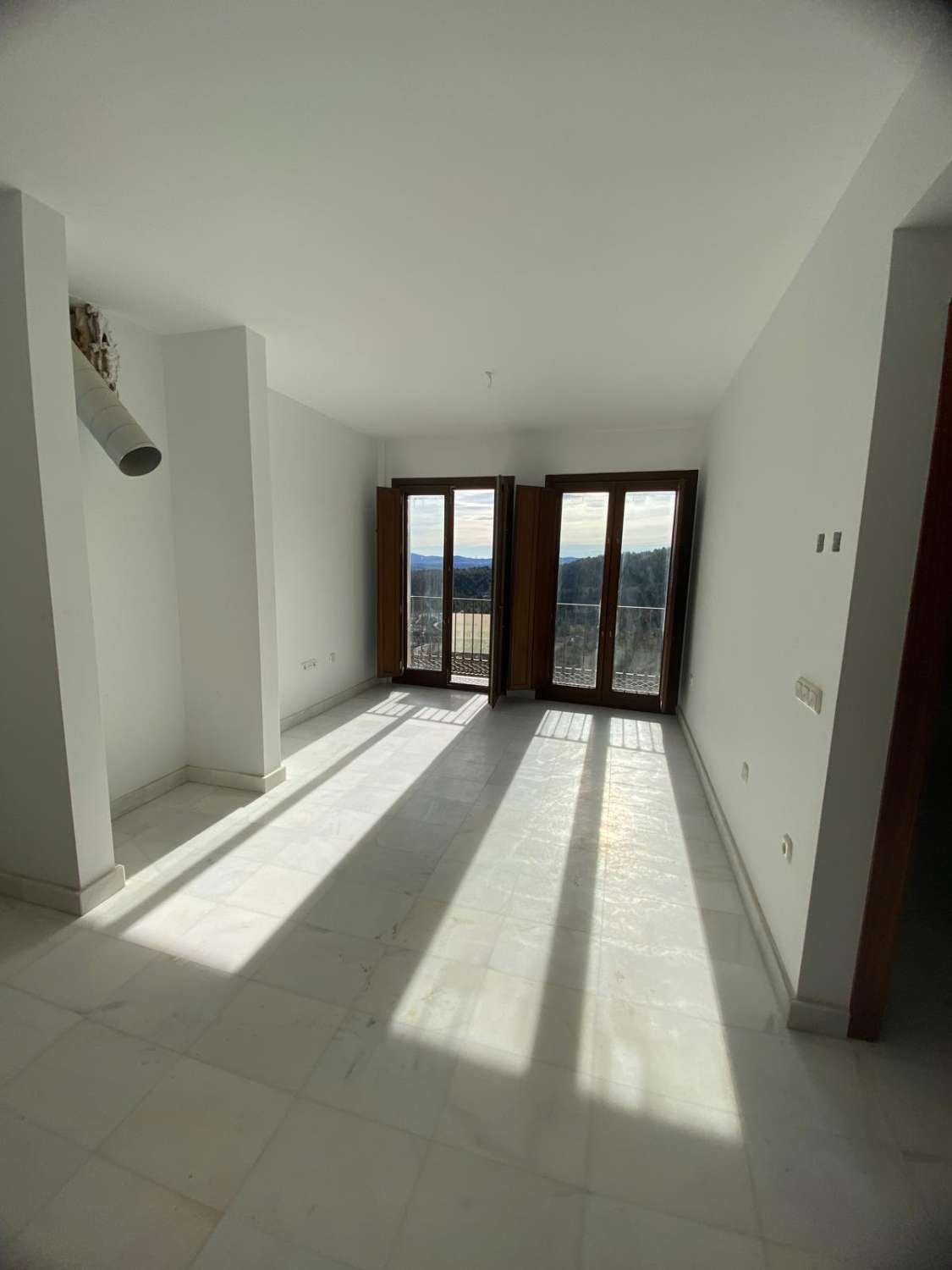 Luxury 2 bed, 2 bath flat in prime position Velez Blanco with stunning views