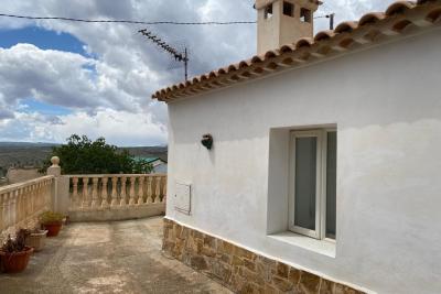 4  beautiful Villas for Sale in El Margen- great rental opportunity