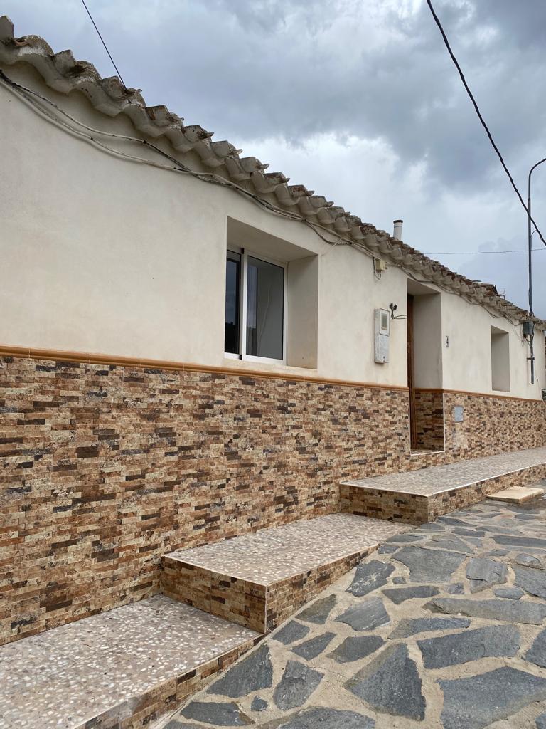 4  beautiful Villas for Sale in El Margen- great rental opportunity