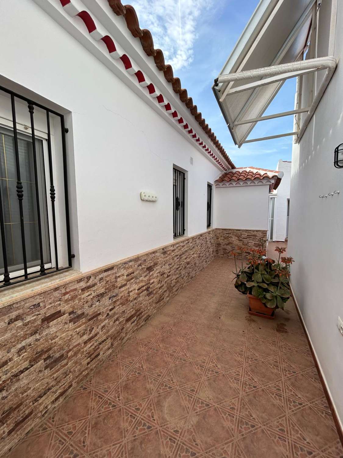 Bungalow de alta especificación con 3 dormitorios y 2 baños.