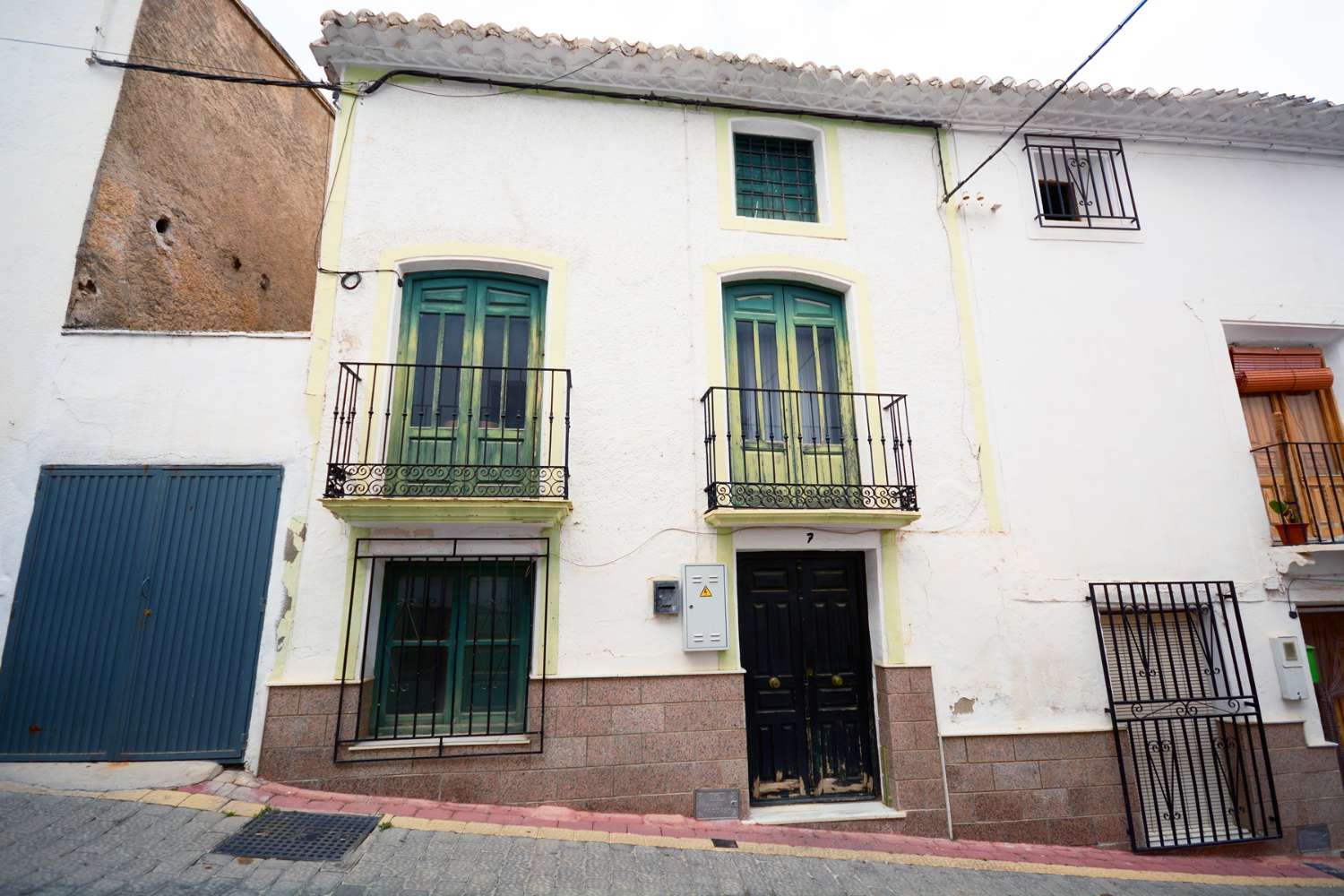 Casa señorial de tres plantas en el centro histórico de Vélez-Blanco