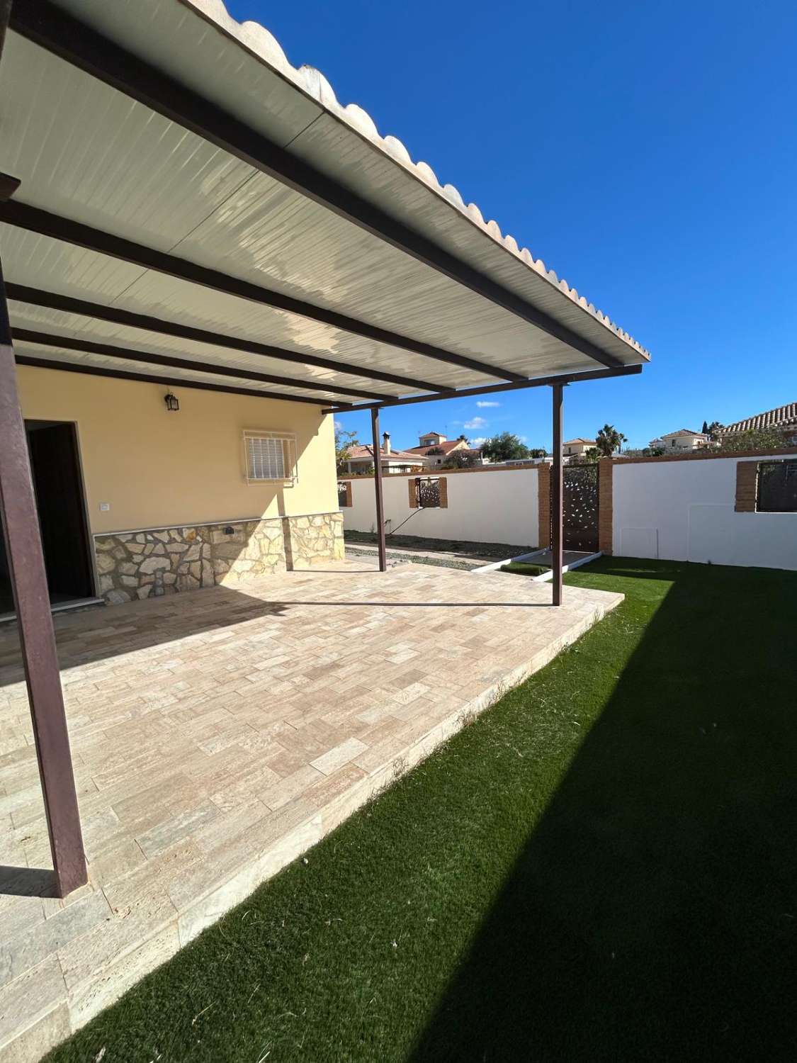 Three bedroom/ three bathroom villa in ever popular Arboleas