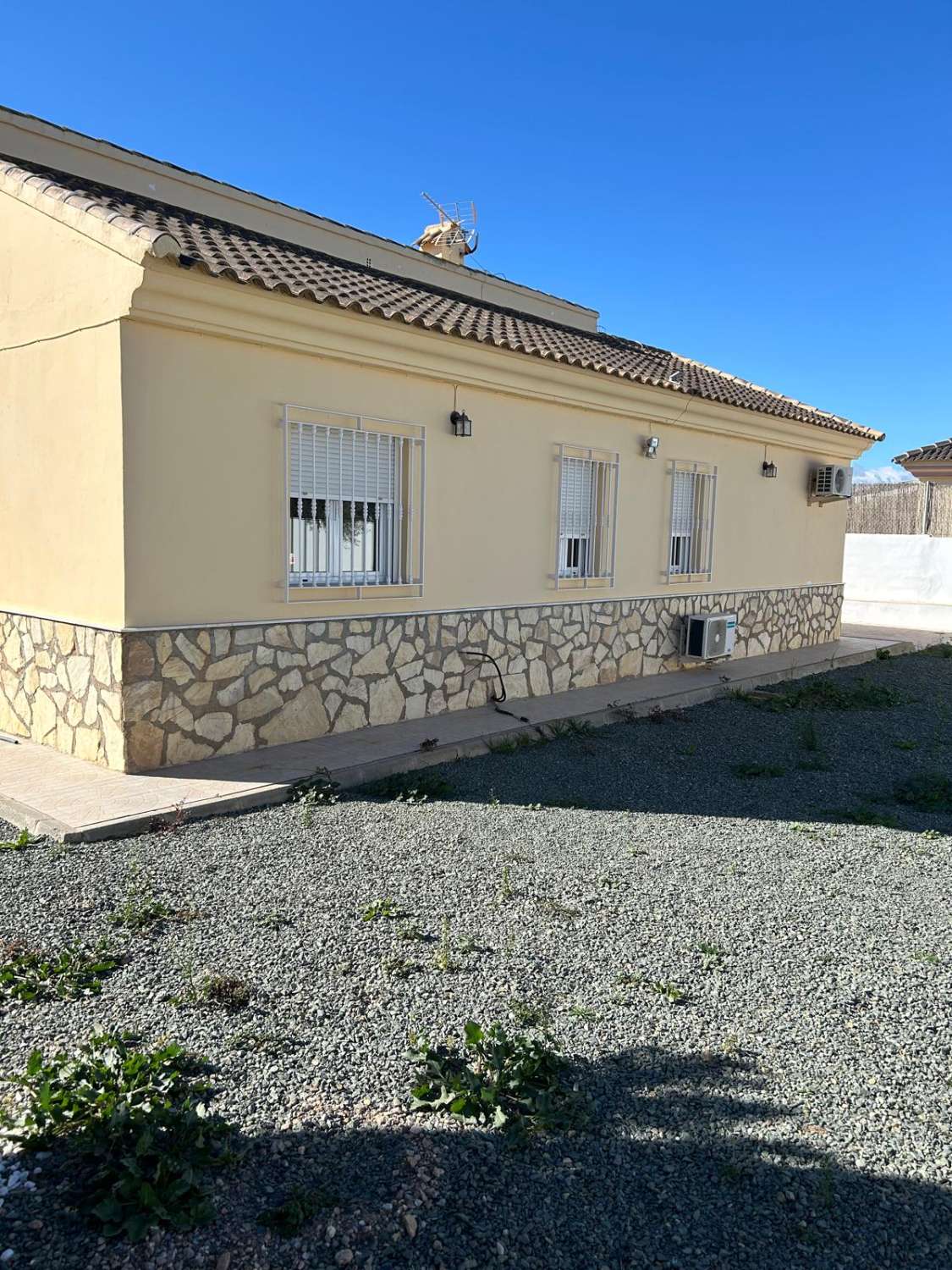 Three bedroom/ three bathroom villa in ever popular Arboleas