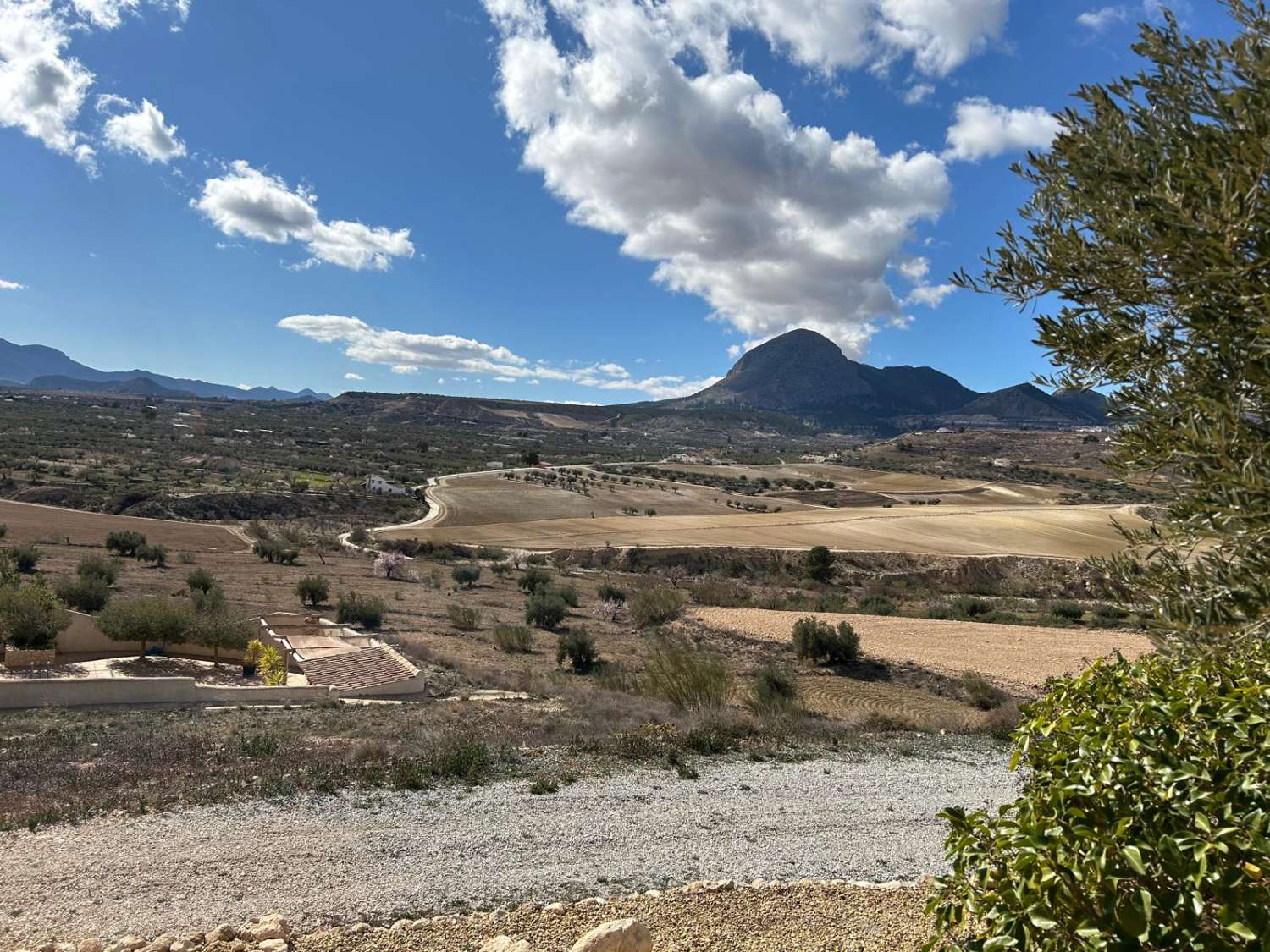 Exquisito cortijo de 7 dormitorios con gran piscina en hermosa ubicación