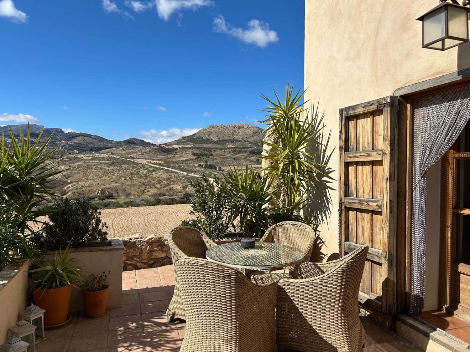 Exquisito cortijo de 7 dormitorios con gran piscina en hermosa ubicación