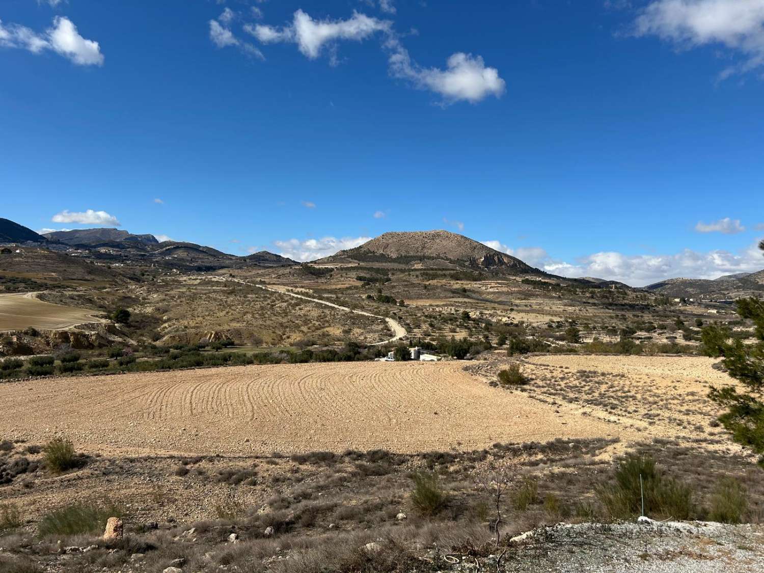 Exquisito cortijo de 7 dormitorios con gran piscina en hermosa ubicación